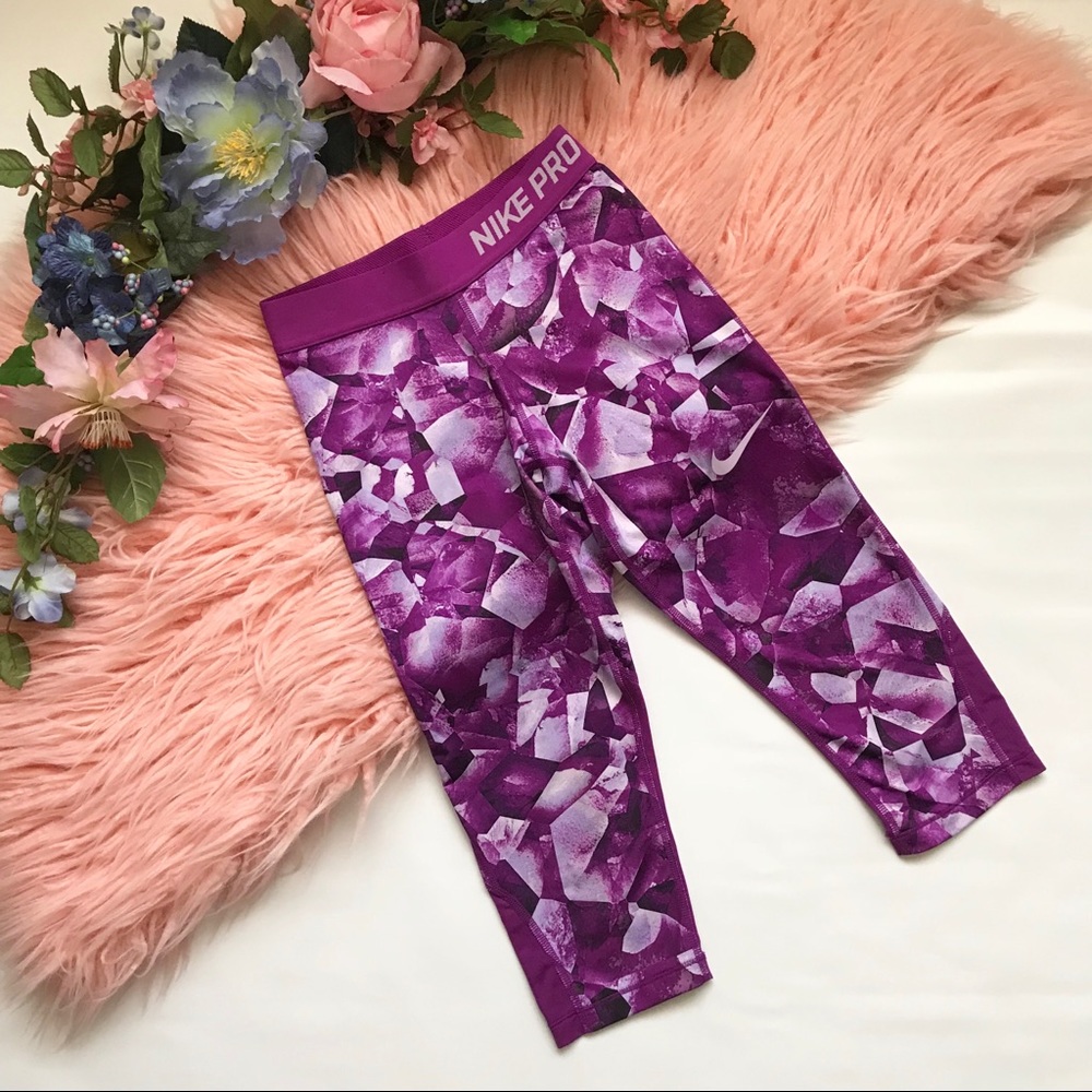 Nike Pro Girls All Over Print Capri Leggings